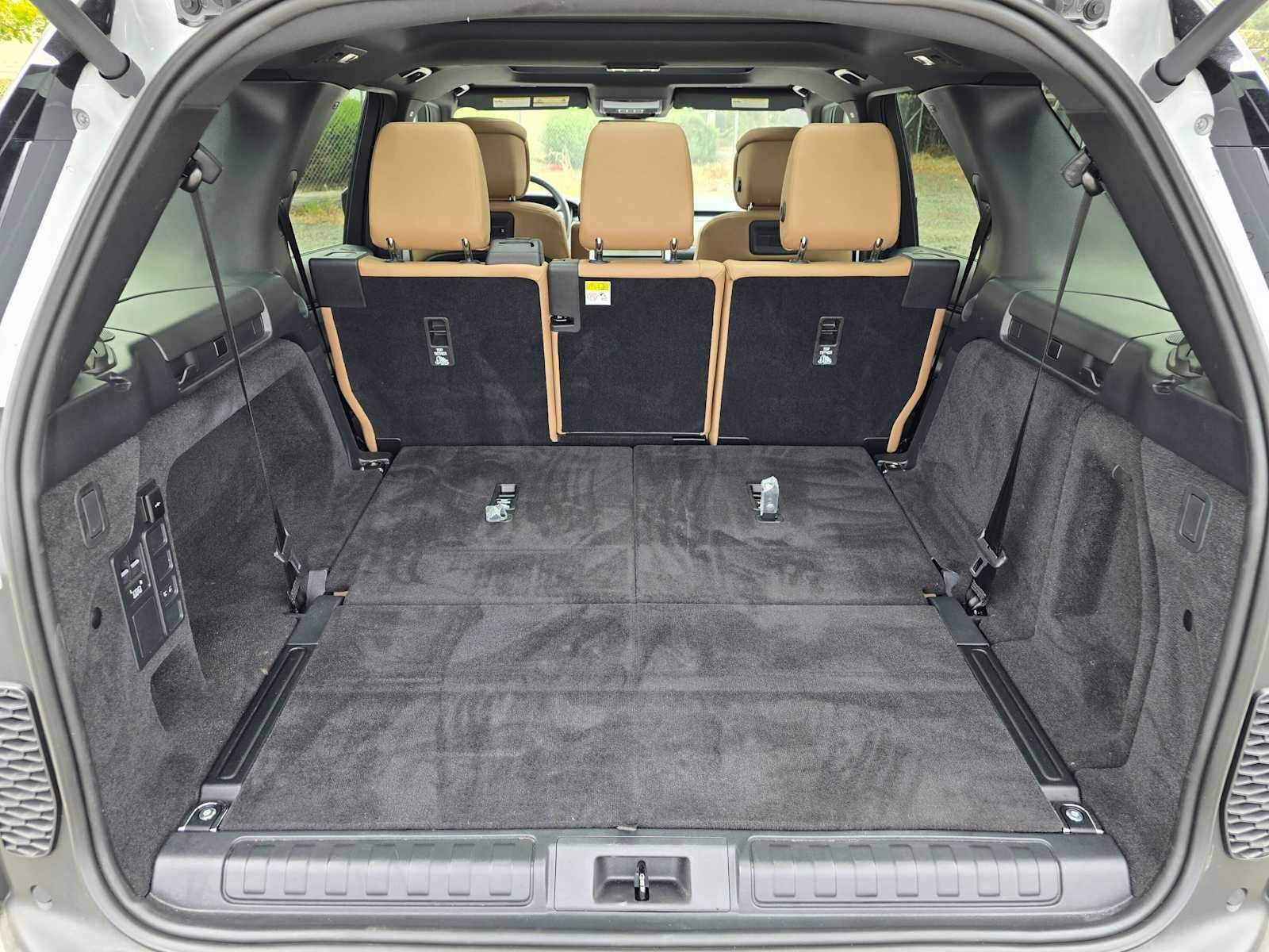 2025 Land Rover Discovery Dynamic SE