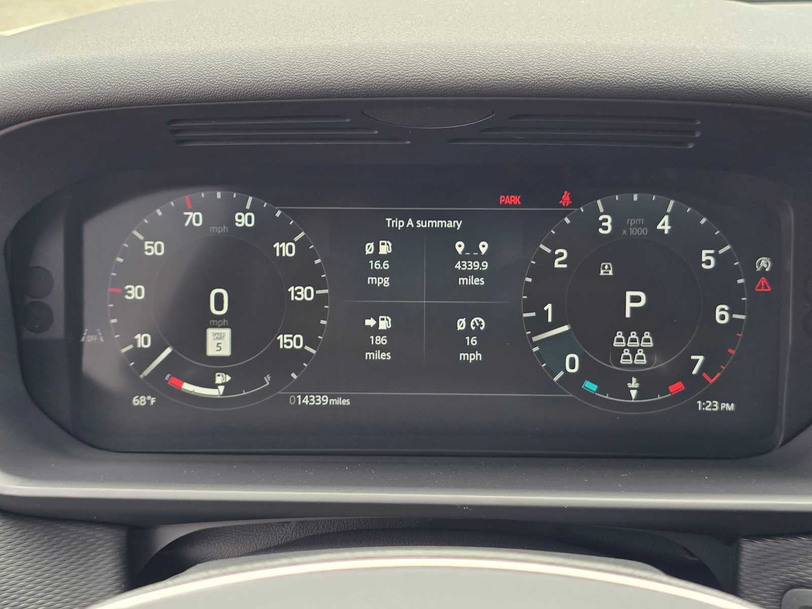 2025 Land Rover Discovery Dynamic SE
