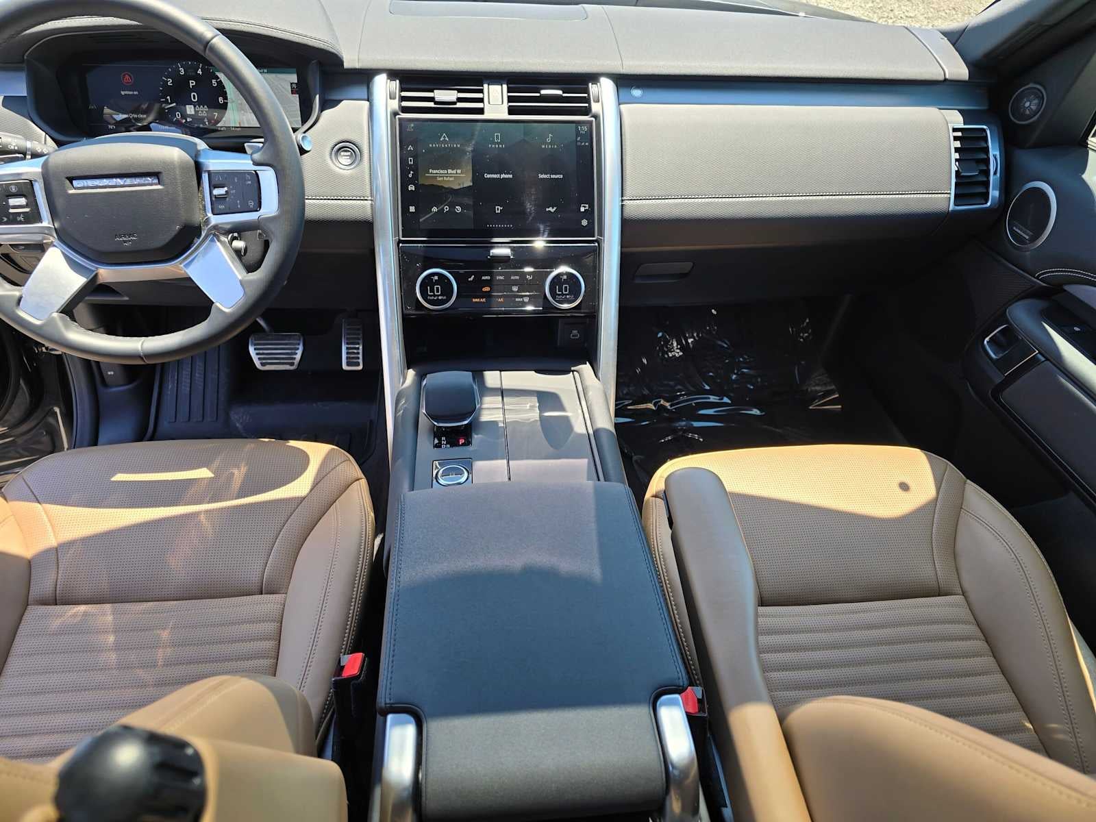 2025 Land Rover Discovery Dynamic SE