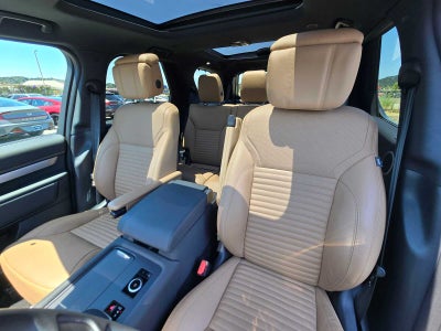 2025 Land Rover Discovery Dynamic SE