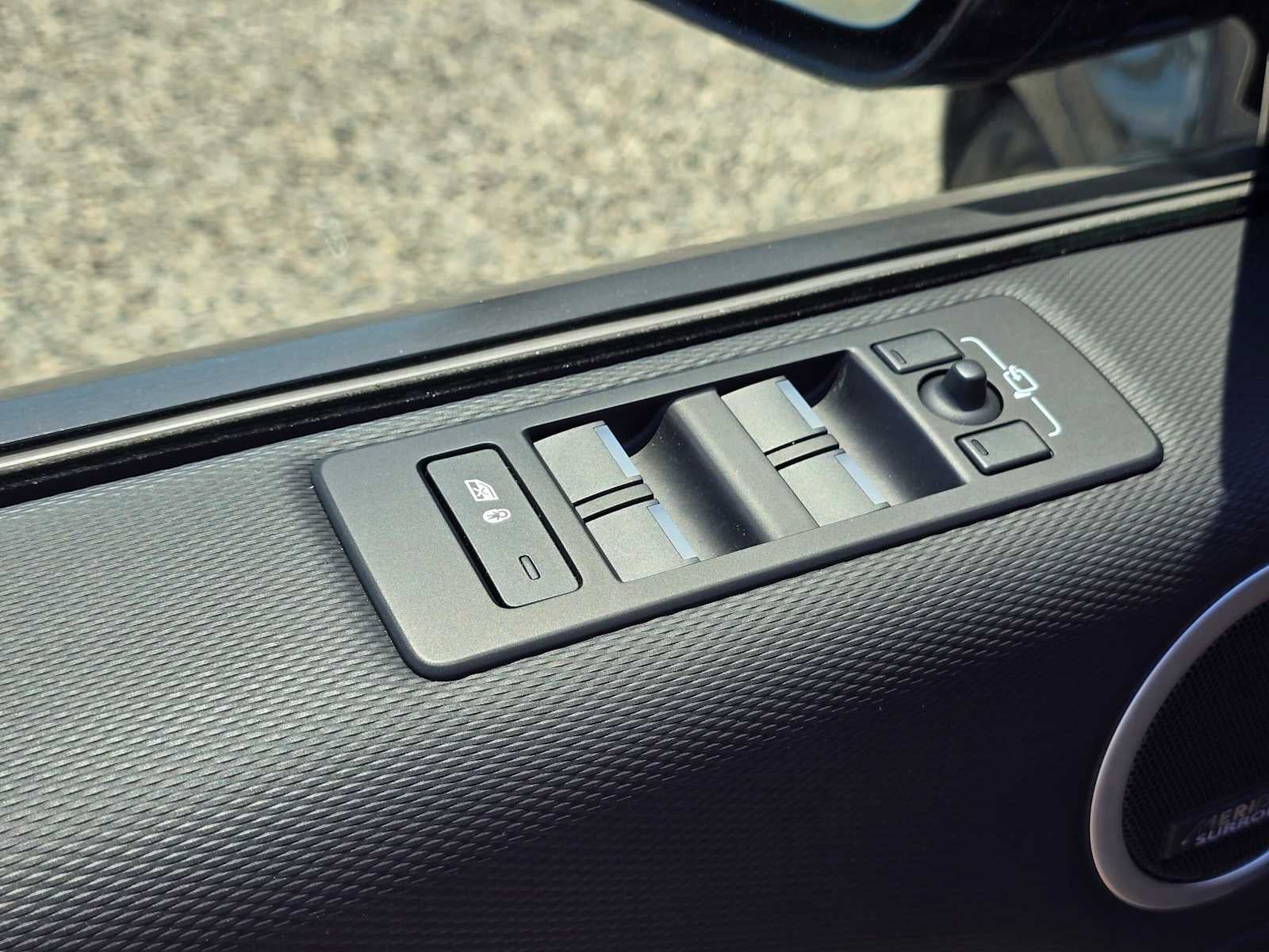 2025 Land Rover Discovery Dynamic SE