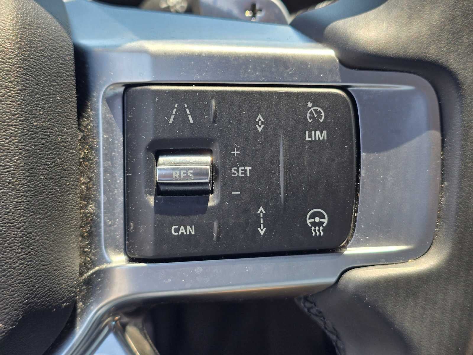 2025 Land Rover Discovery Dynamic SE
