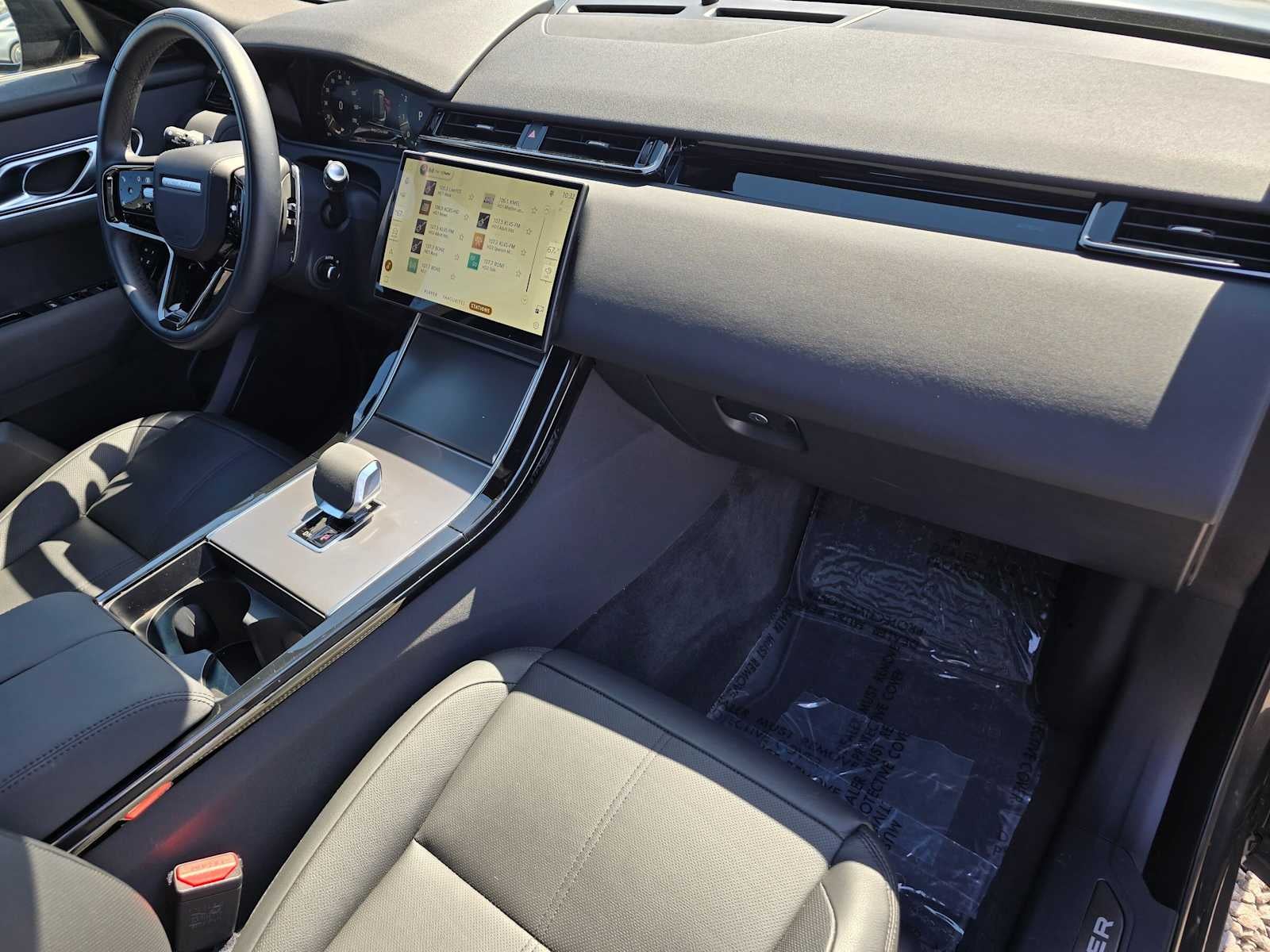 2025 Land Rover Range Rover Velar Dynamic SE - Photo 10