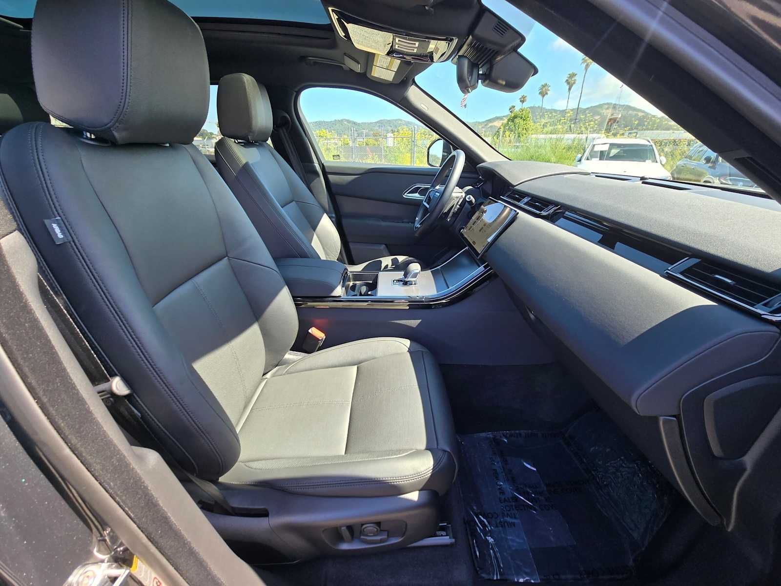 2025 Land Rover Range Rover Velar Dynamic SE - Photo 11