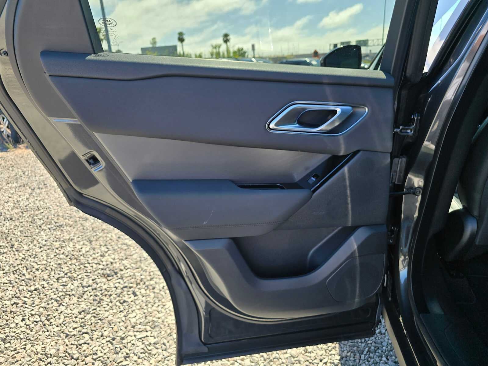 2025 Land Rover Range Rover Velar Dynamic SE - Photo 15