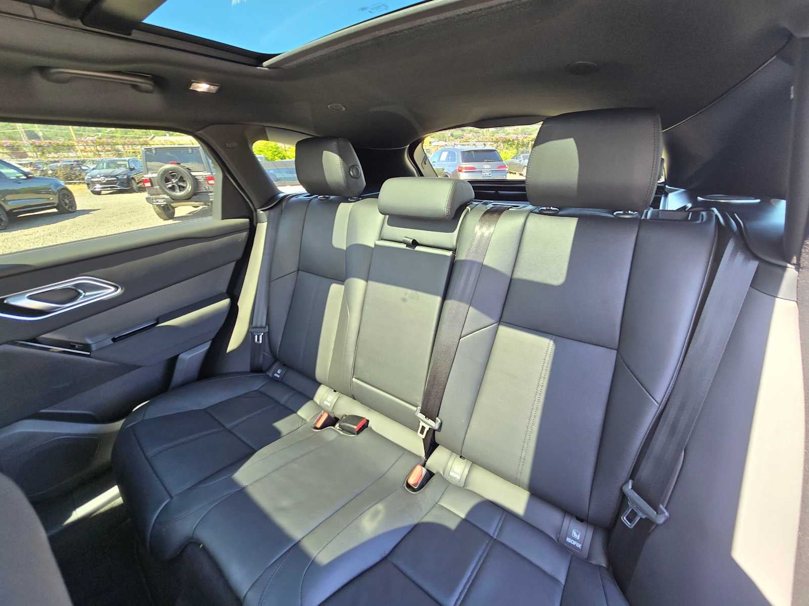 2025 Land Rover Range Rover Velar Dynamic SE - Photo 17