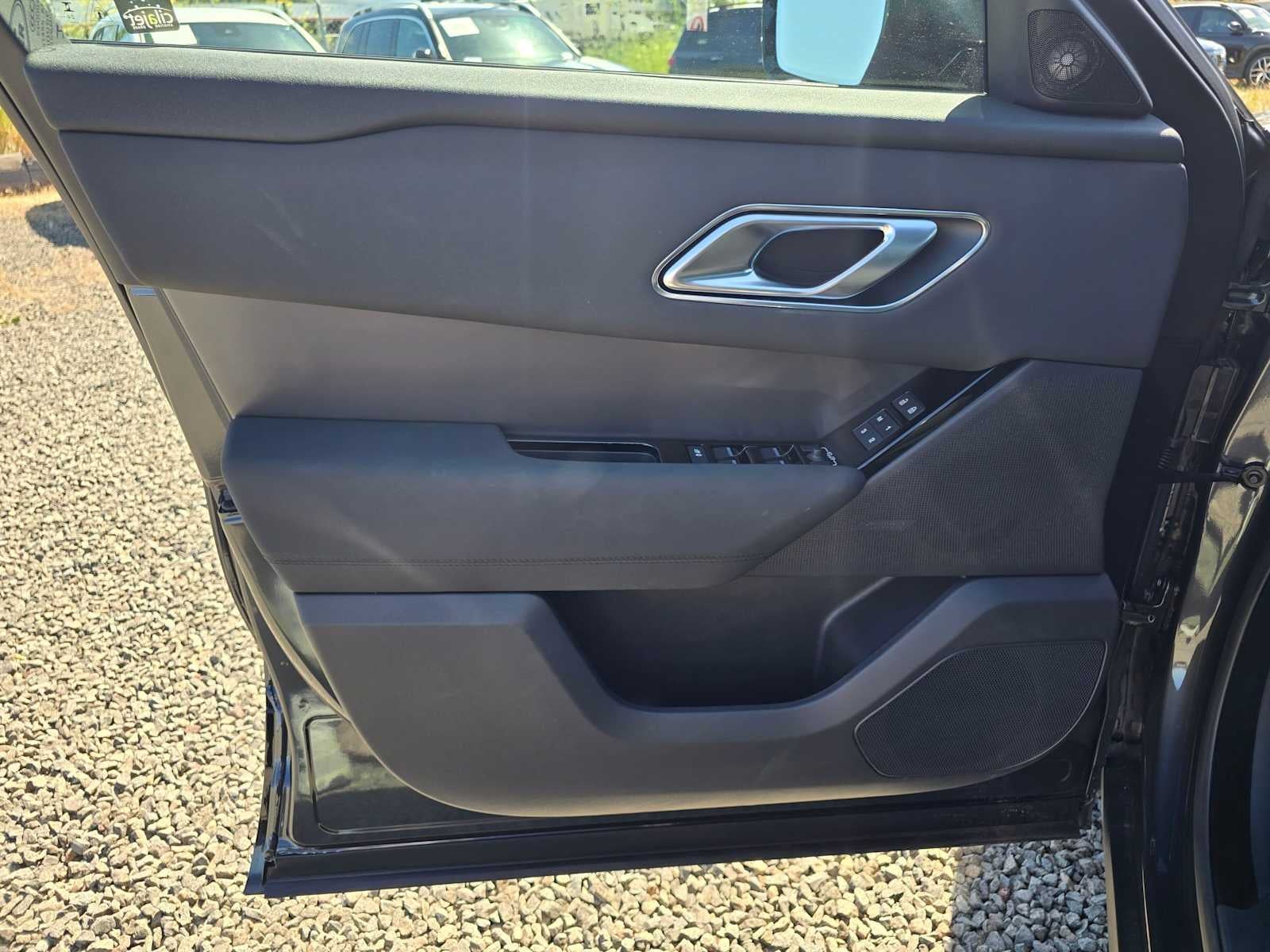 2025 Land Rover Range Rover Velar Dynamic SE - Photo 19