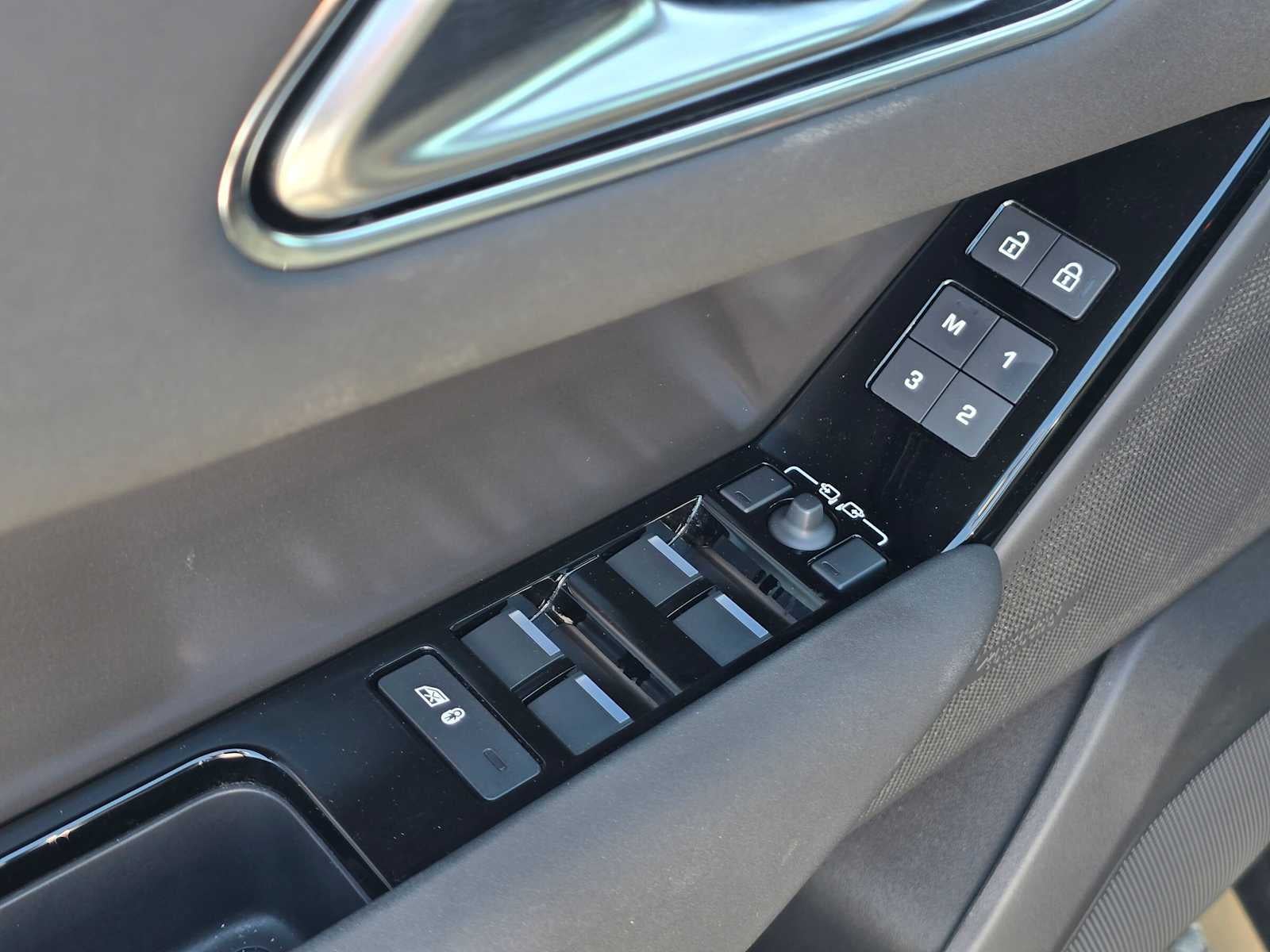 2025 Land Rover Range Rover Velar Dynamic SE - Photo 23