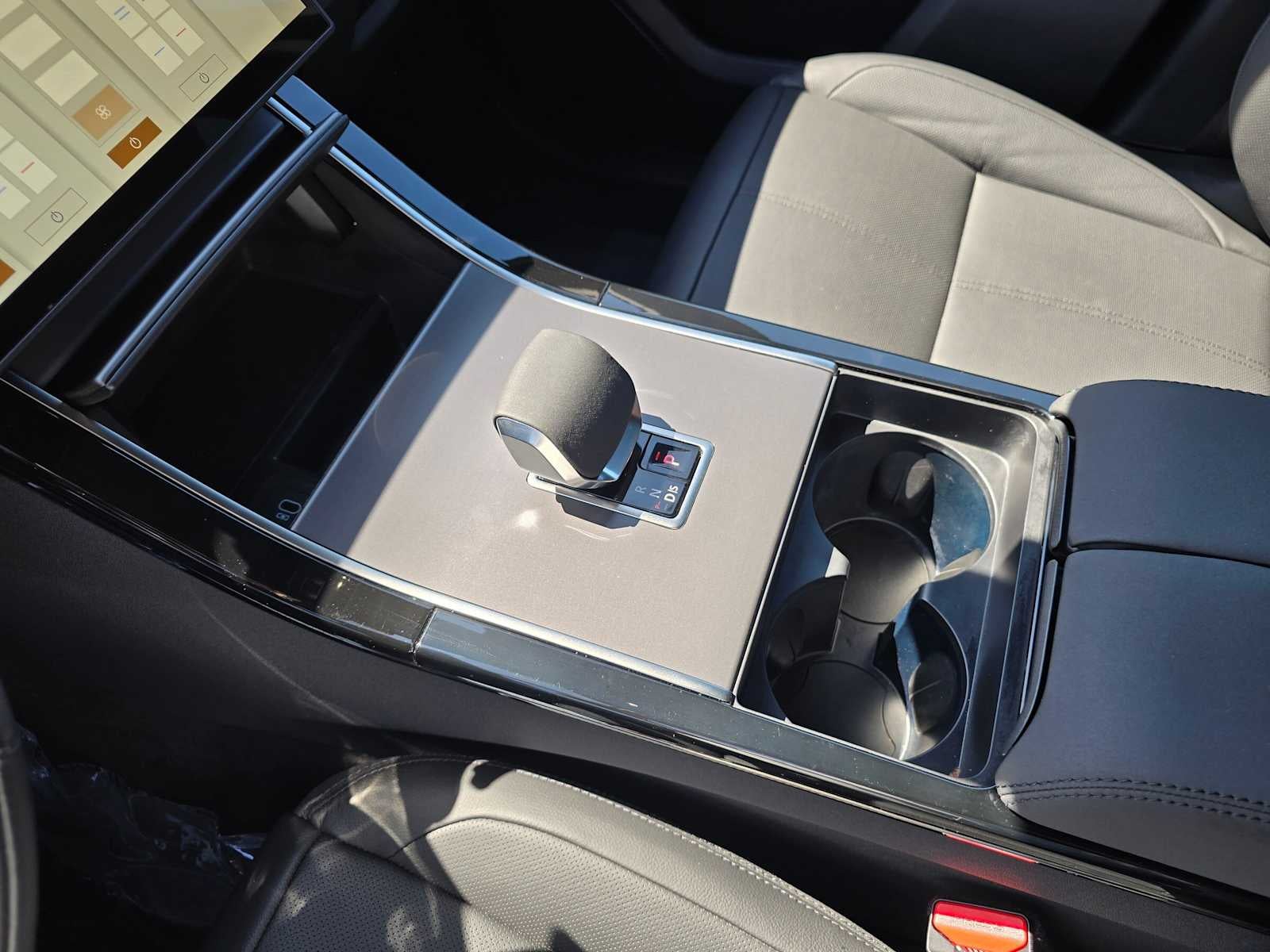 2025 Land Rover Range Rover Velar Dynamic SE - Photo 30