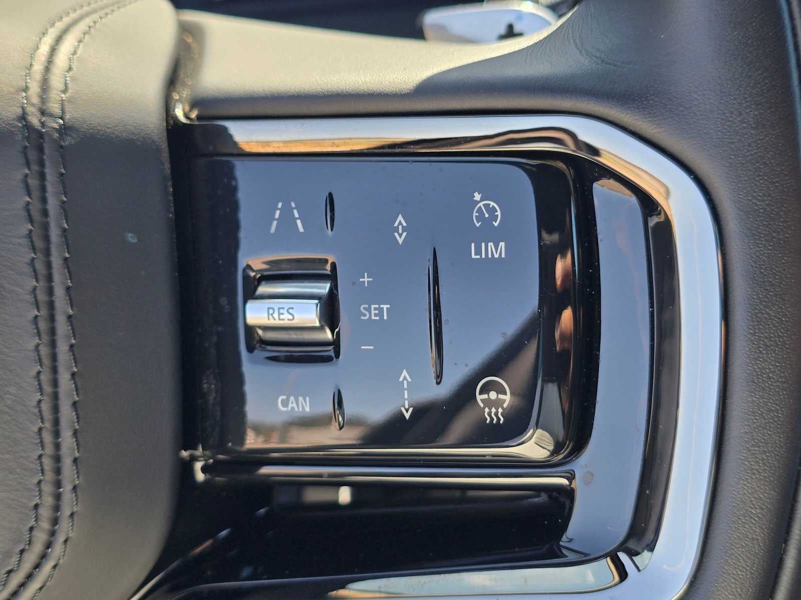 2025 Land Rover Range Rover Velar Dynamic SE - Photo 32