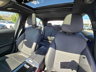 2025 Mercedes-Benz C 300 Sedan