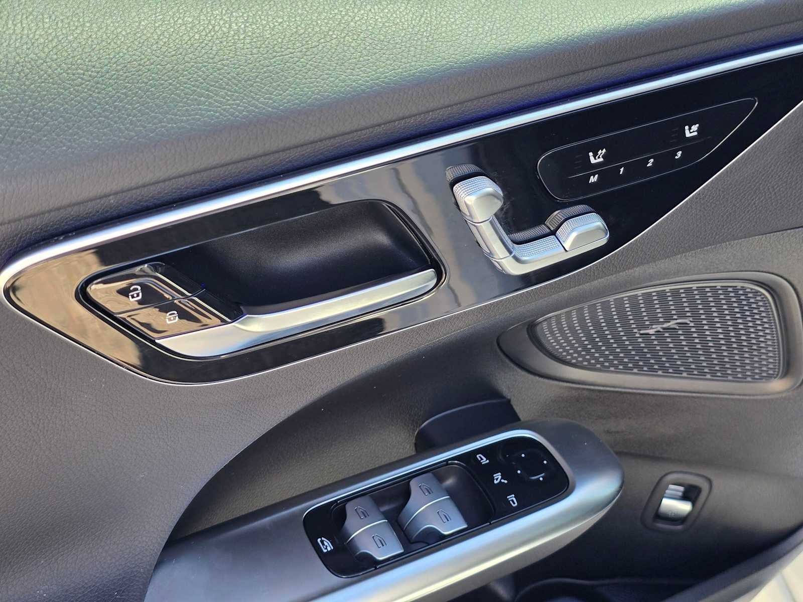 2025 Mercedes-Benz C 300 4MATIC® Sedan