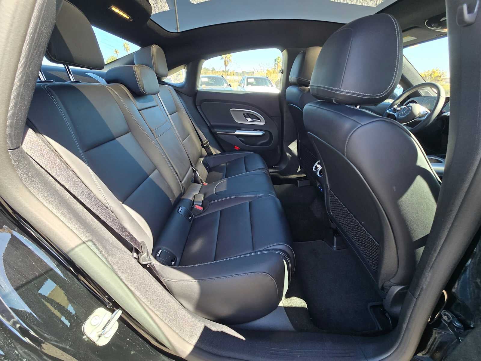 2027 Mercedes-Benz CLA 220 Hybrid FWD