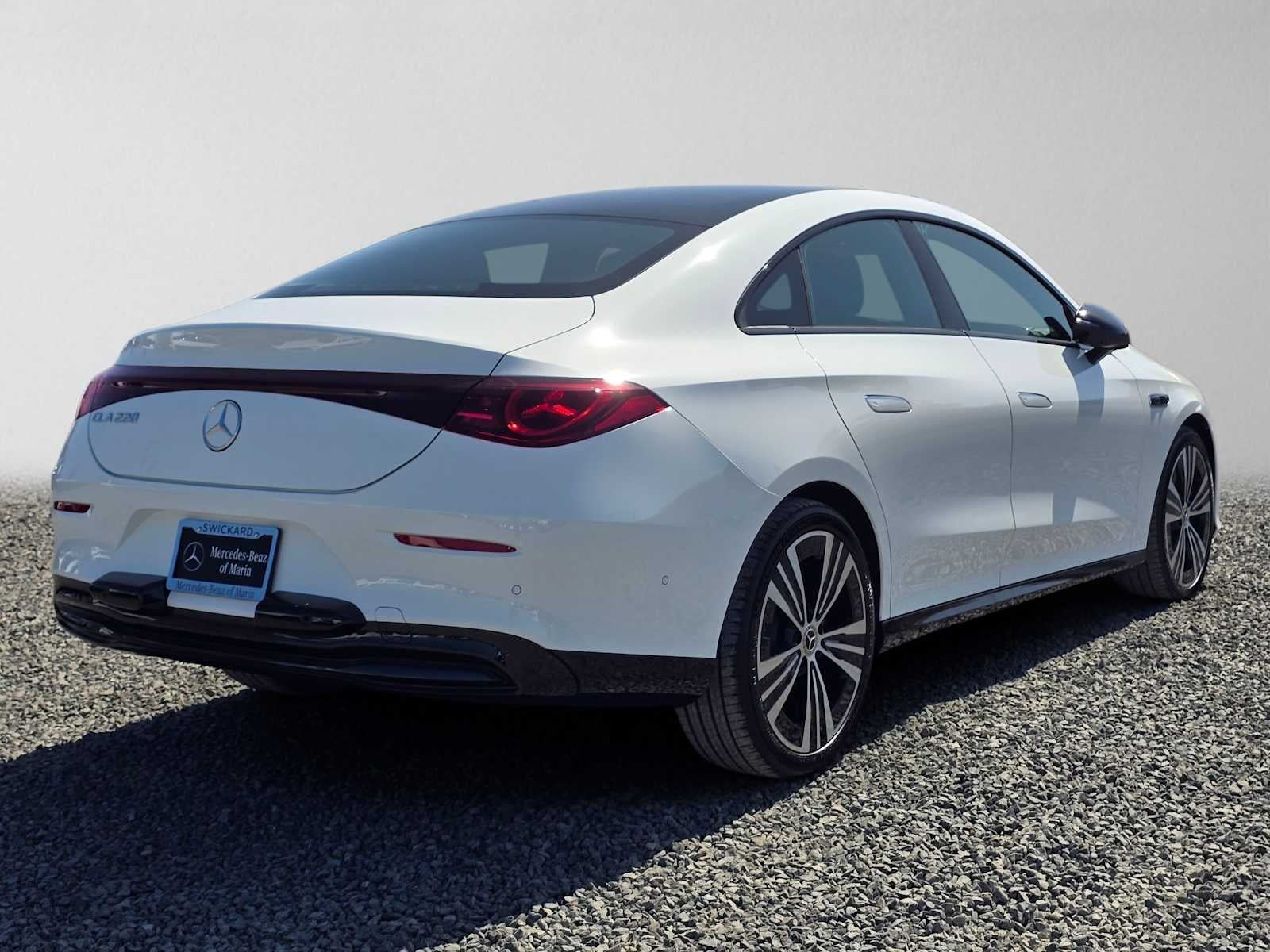 2027 Mercedes-Benz CLA 220 Hybrid FWD