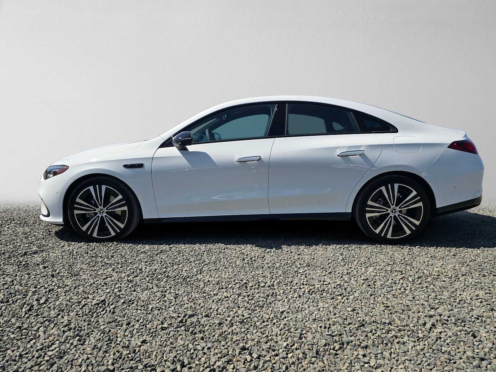 2027 Mercedes-Benz CLA 220 Hybrid FWD