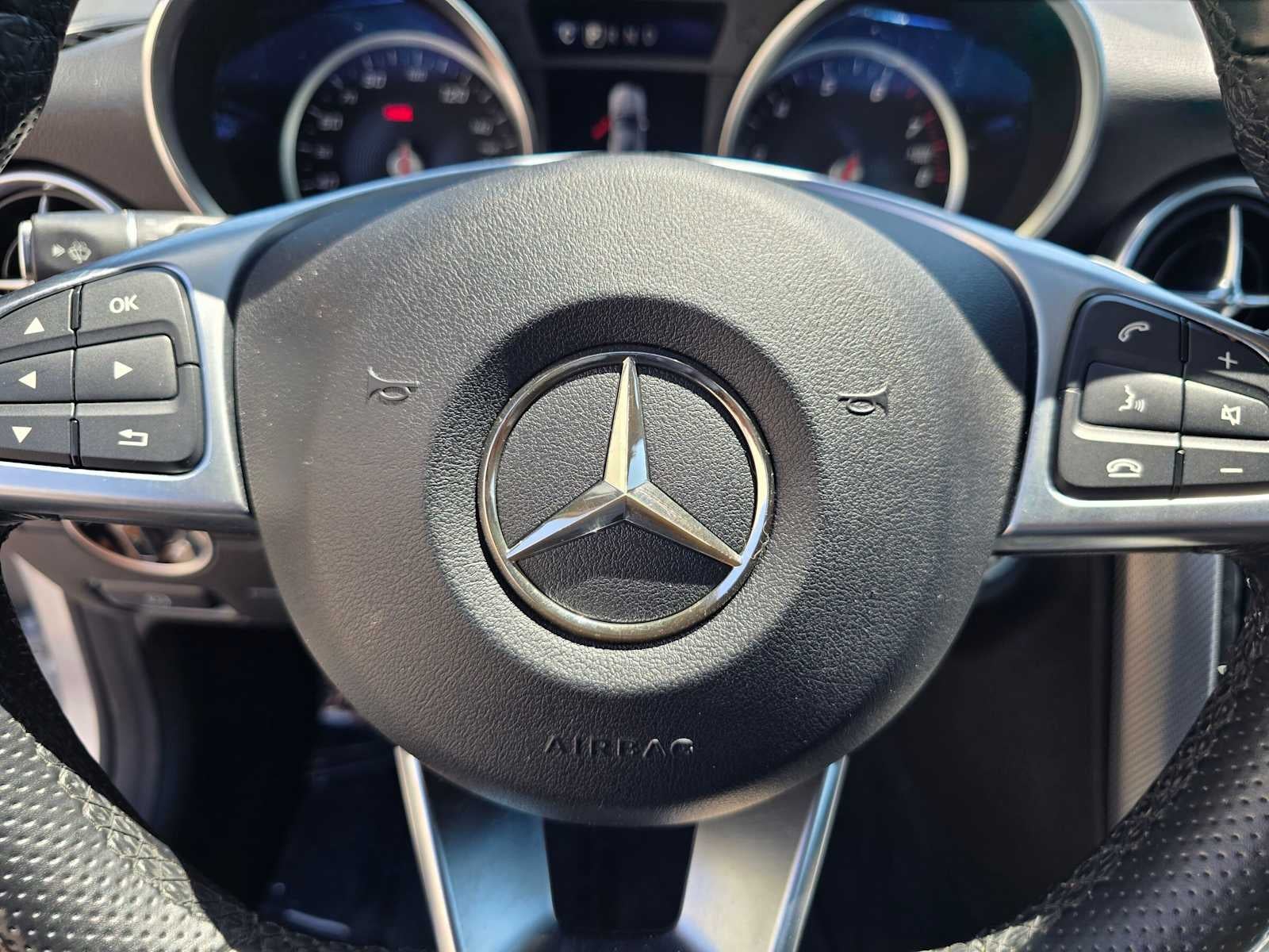 2020 Mercedes-Benz SLC 300 Roadster