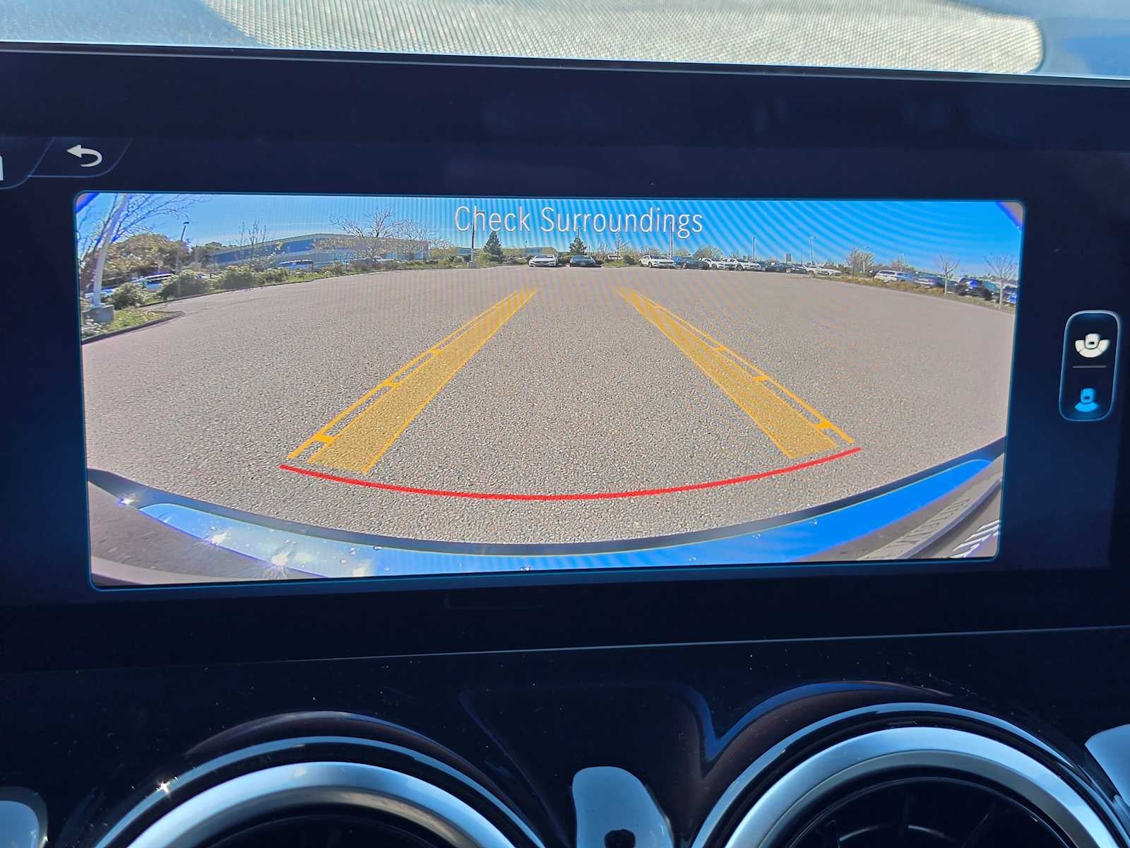 2026 Mercedes-Benz GLB 250 SUV