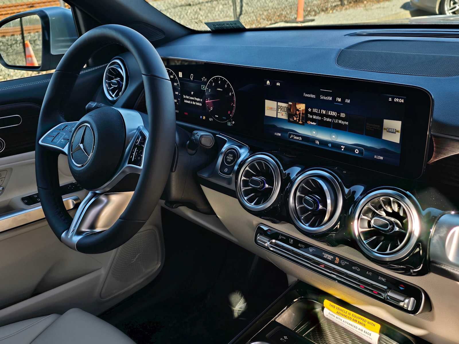 2026 Mercedes-Benz GLB 250 SUV