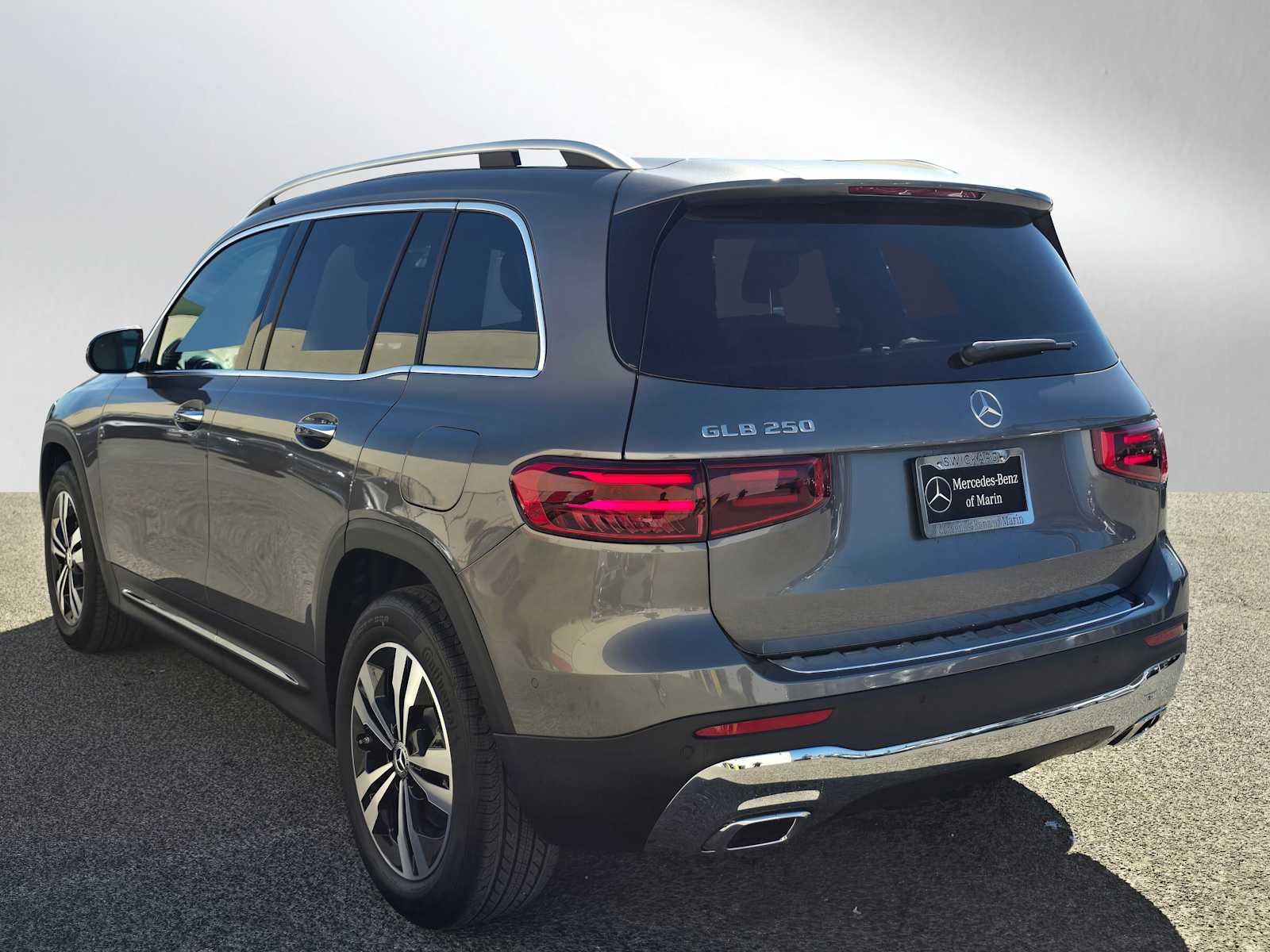 2026 Mercedes-Benz GLB 250 SUV