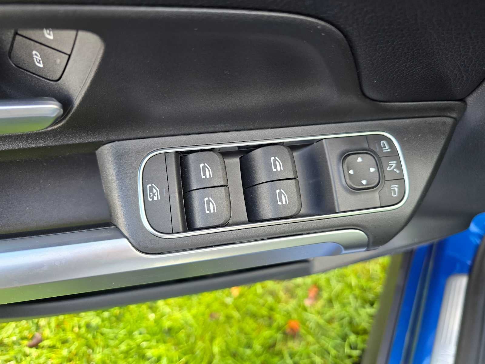 2025 Mercedes-Benz GLB GLB 250