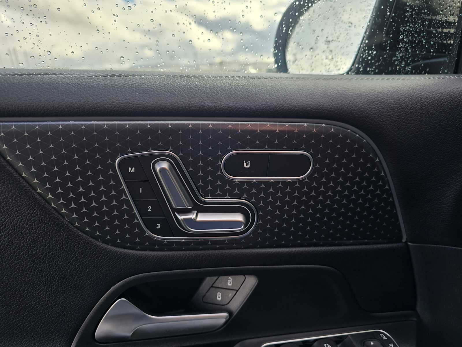 2025 Mercedes-Benz GLB GLB 250