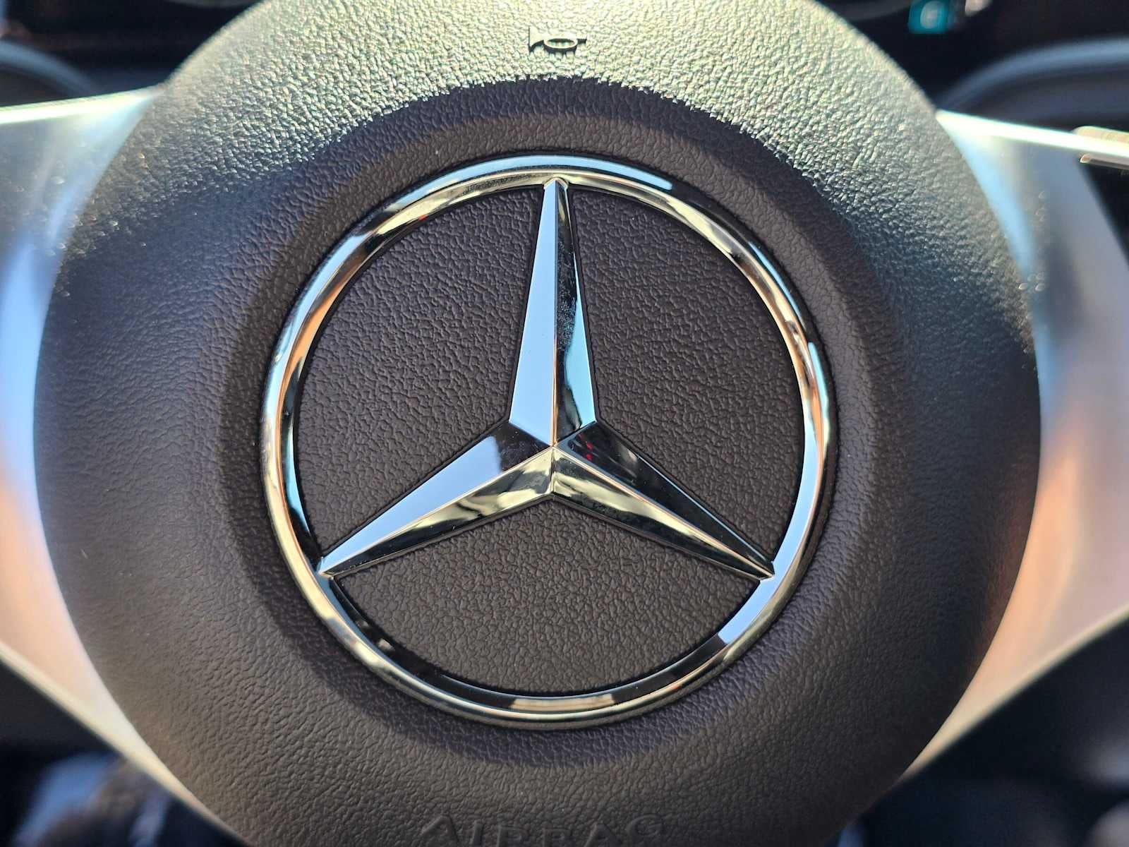 2026 Mercedes-Benz GLB 250 4MATIC® SUV