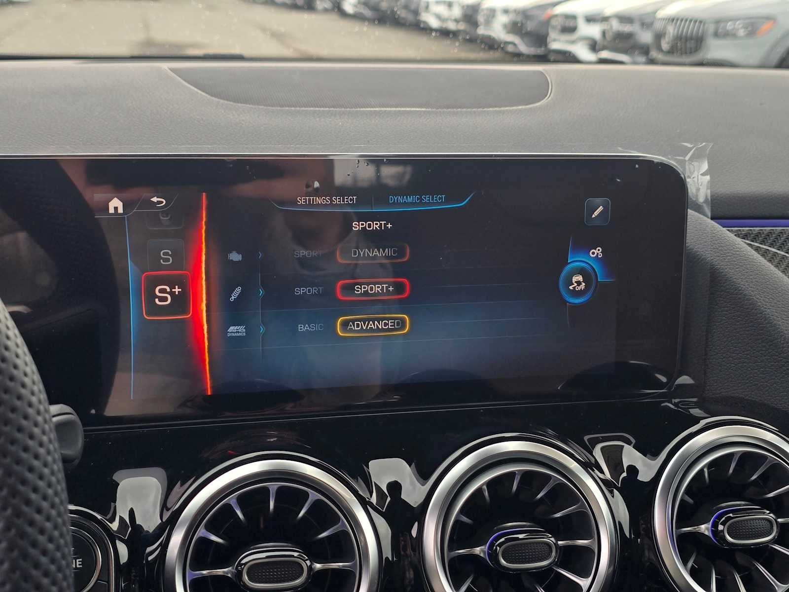 2026 Mercedes-Benz GLA AMG® GLA 35