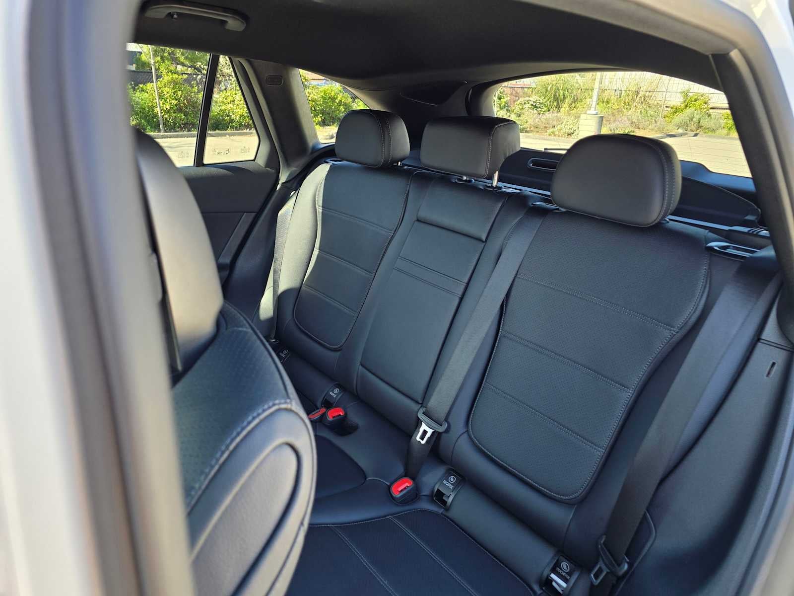 2026 Mercedes-Benz GLC 300 SUV