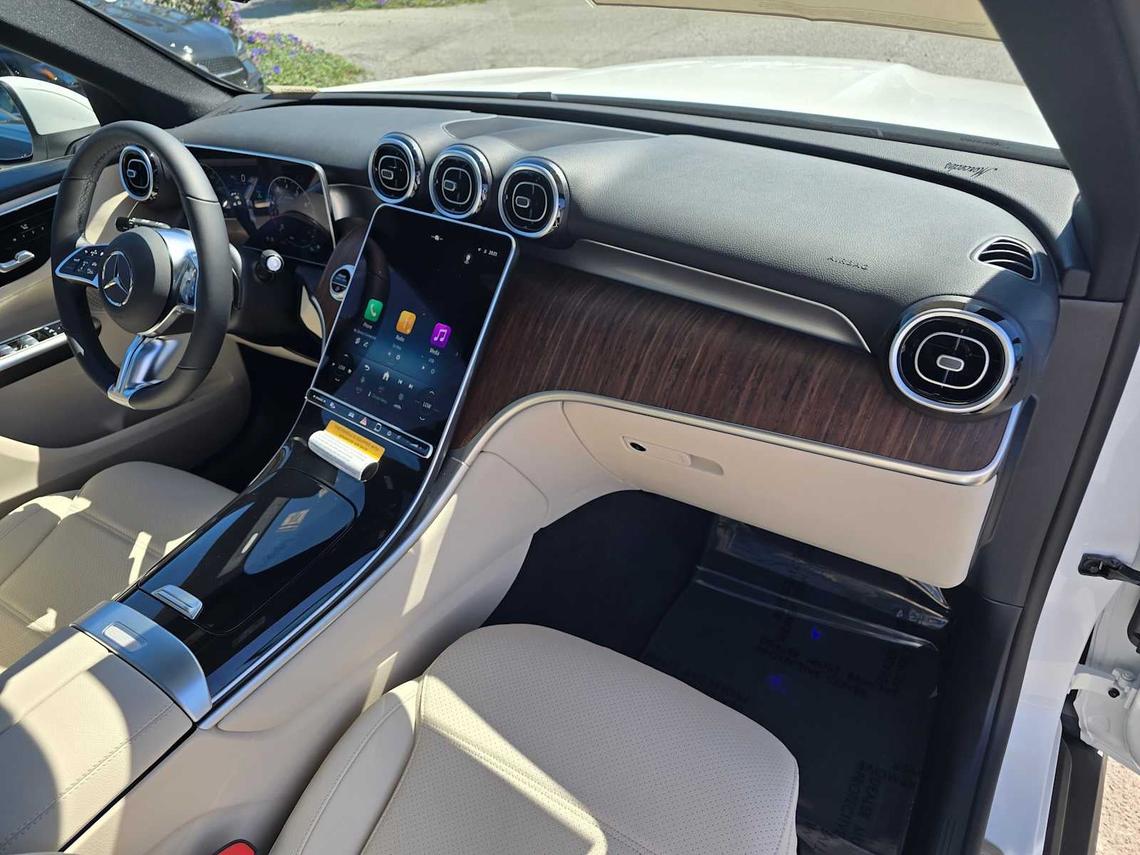2027 Mercedes-Benz GLC 300 SUV