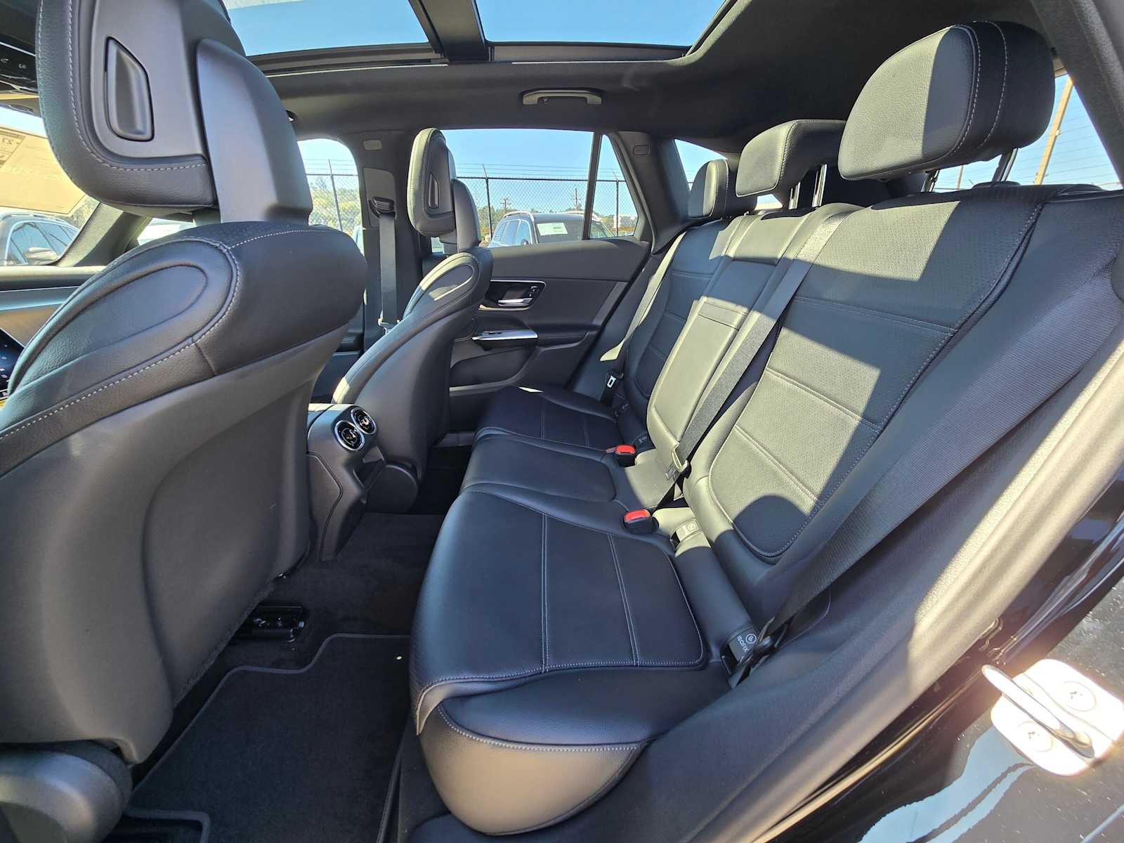 2027 Mercedes-Benz GLC 300 SUV