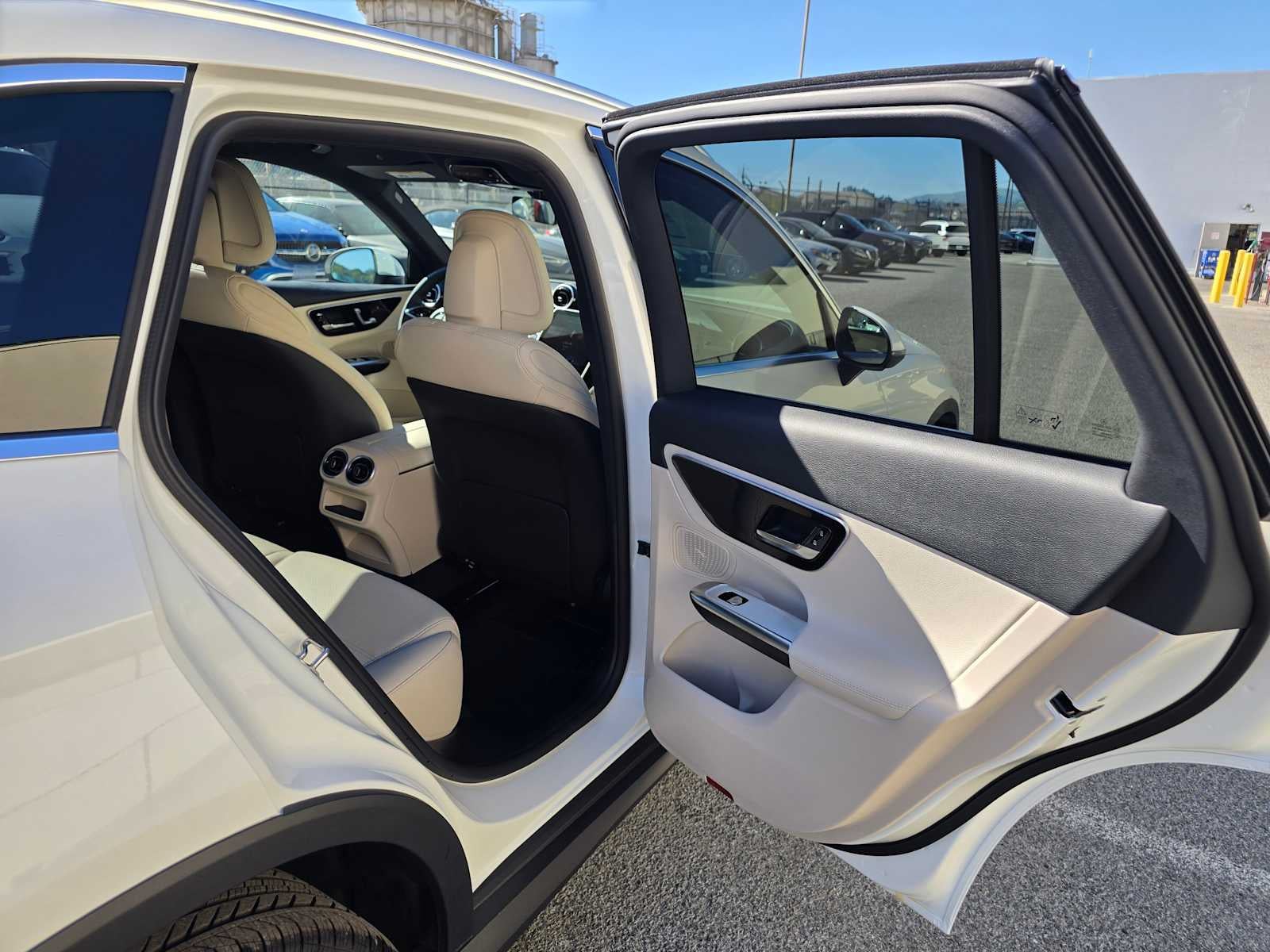 2026 Mercedes-Benz GLC 300 SUV