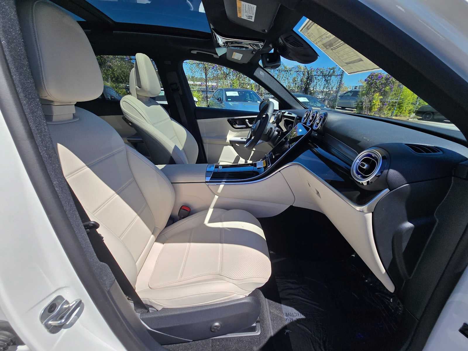 2026 Mercedes-Benz GLC Base - Photo 11