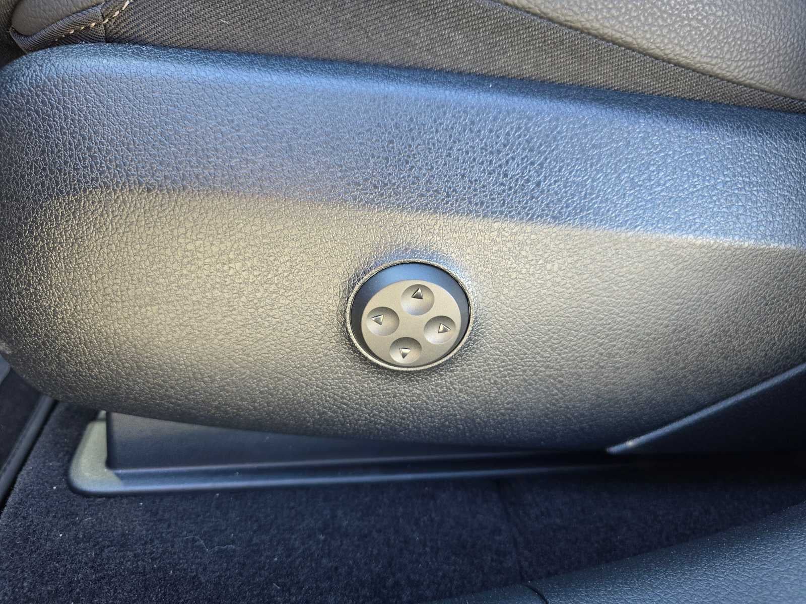 2024 Mercedes-Benz GLC GLC 300