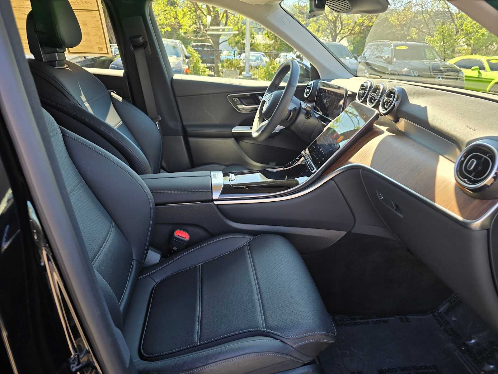 2025 Mercedes-Benz GLC 350e 4MATIC® SUV