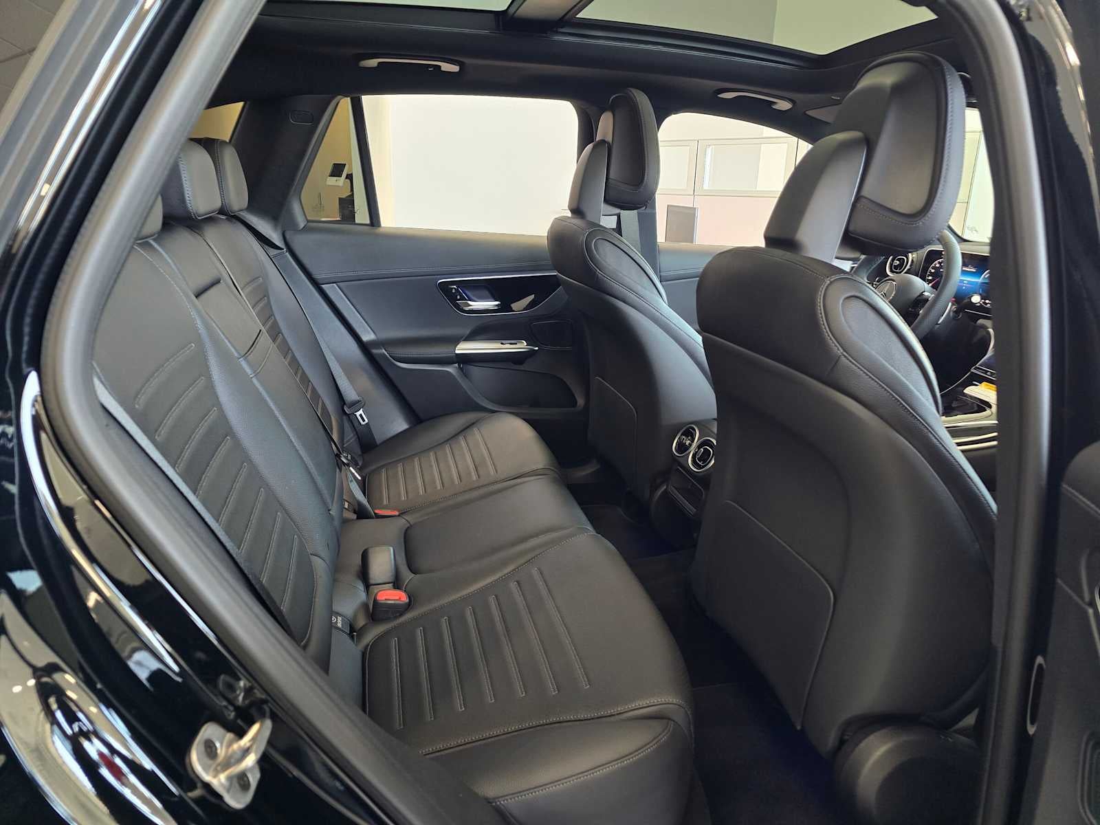 2026 Mercedes-Benz GLC 350e GLC 350e