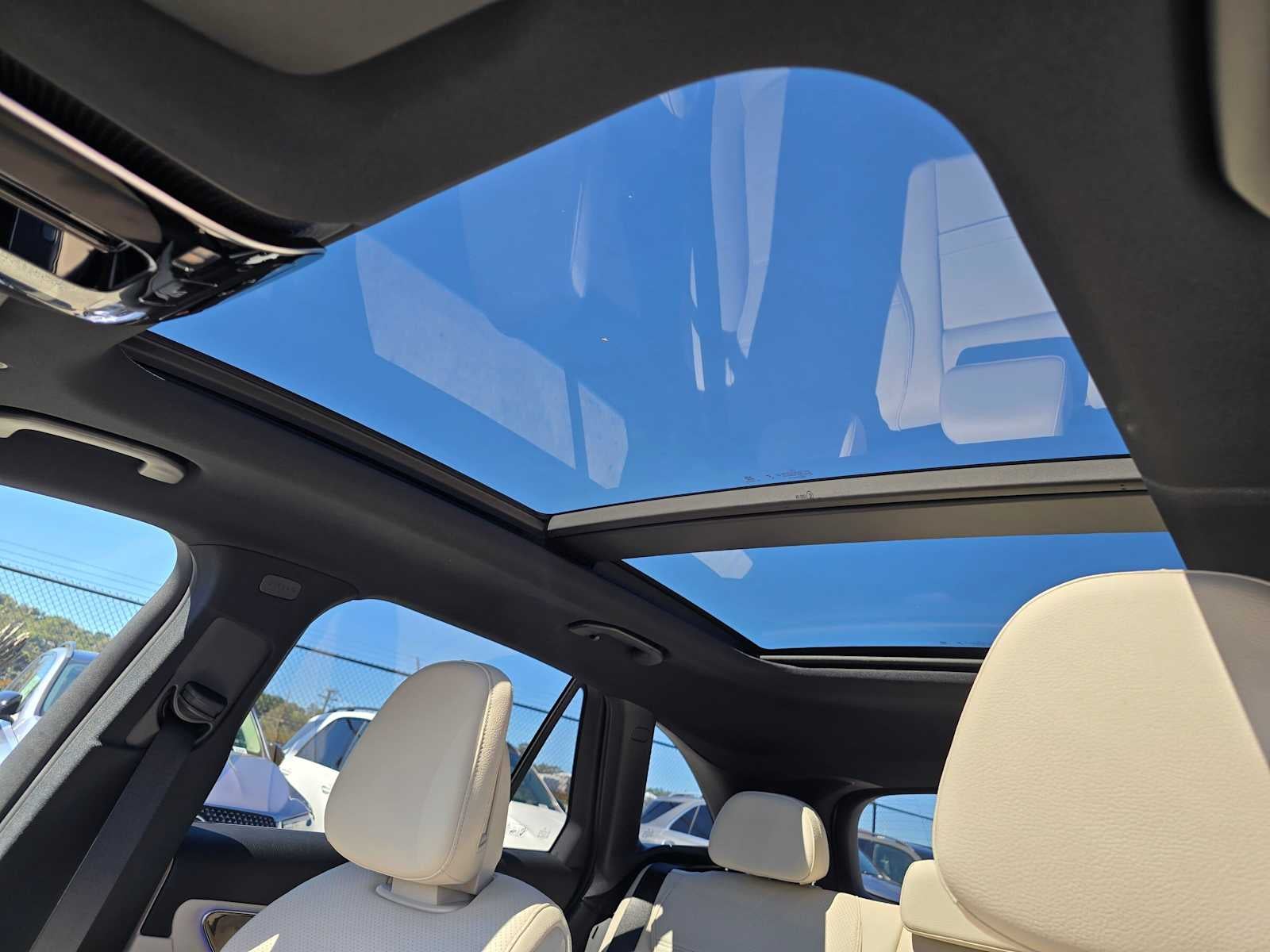 2027 Mercedes-Benz GLC 350e 4MATIC® SUV