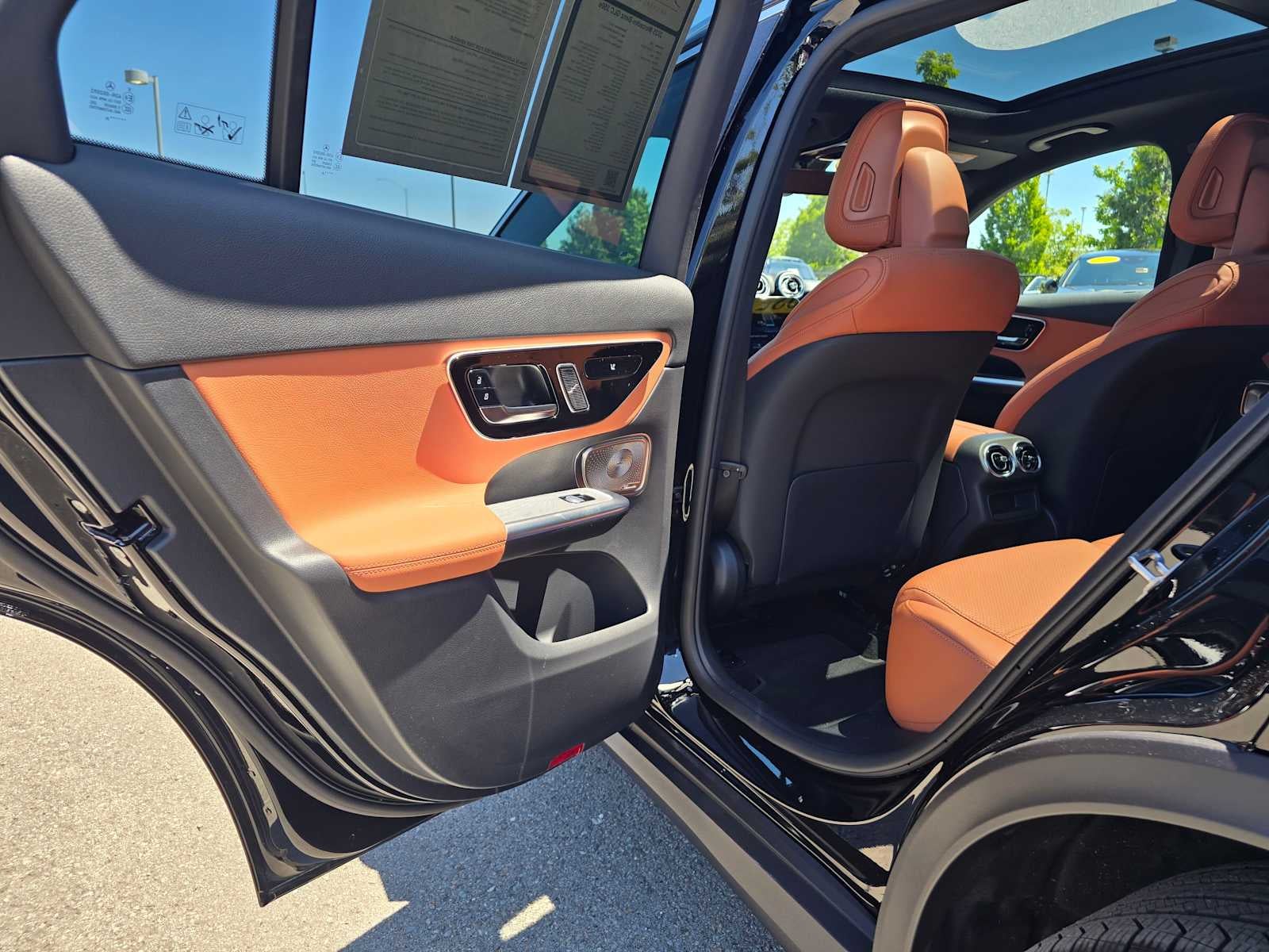 2025 Mercedes-Benz GLC 350e 4MATIC® SUV