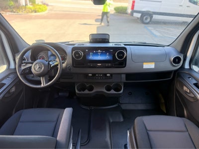 2025 Mercedes-Benz Sprinter Cargo Van 2500 Standard Roof I4 Diesel 144" RWD