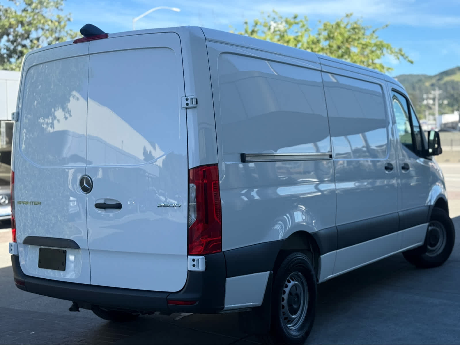 2025 Mercedes-Benz Sprinter Cargo Van 2500 Standard Roof I4 Diesel 144" RWD