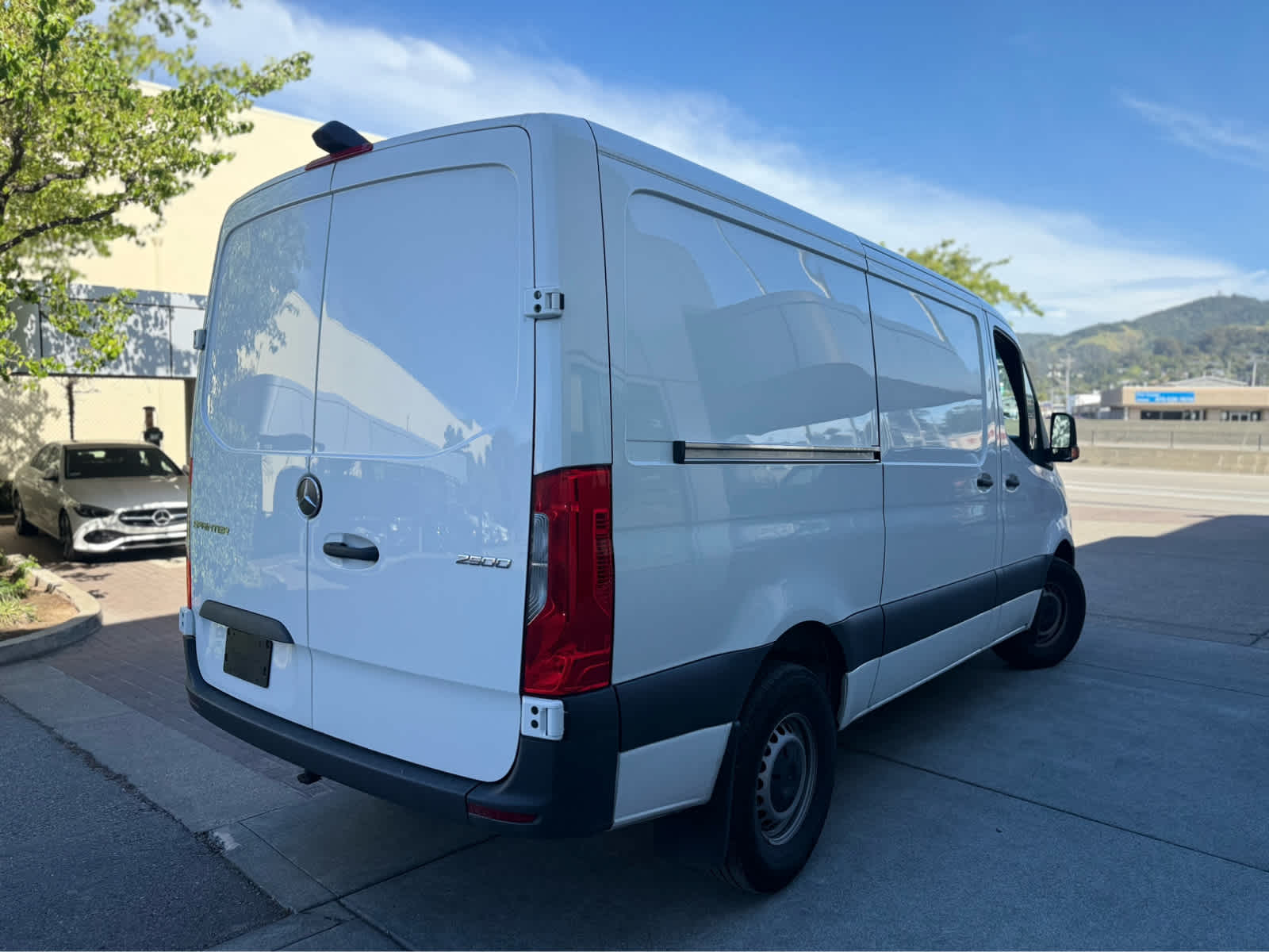 2025 Mercedes-Benz Sprinter Cargo Van 2500 Standard Roof I4 Diesel 144" RWD