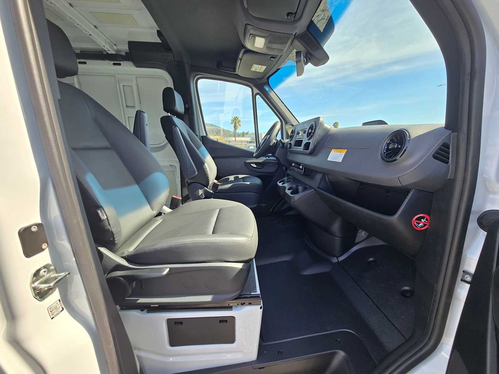 2025 Mercedes-Benz Sprinter Cargo Van 2500 Standard Roof I4 Diesel HO 144 RWD