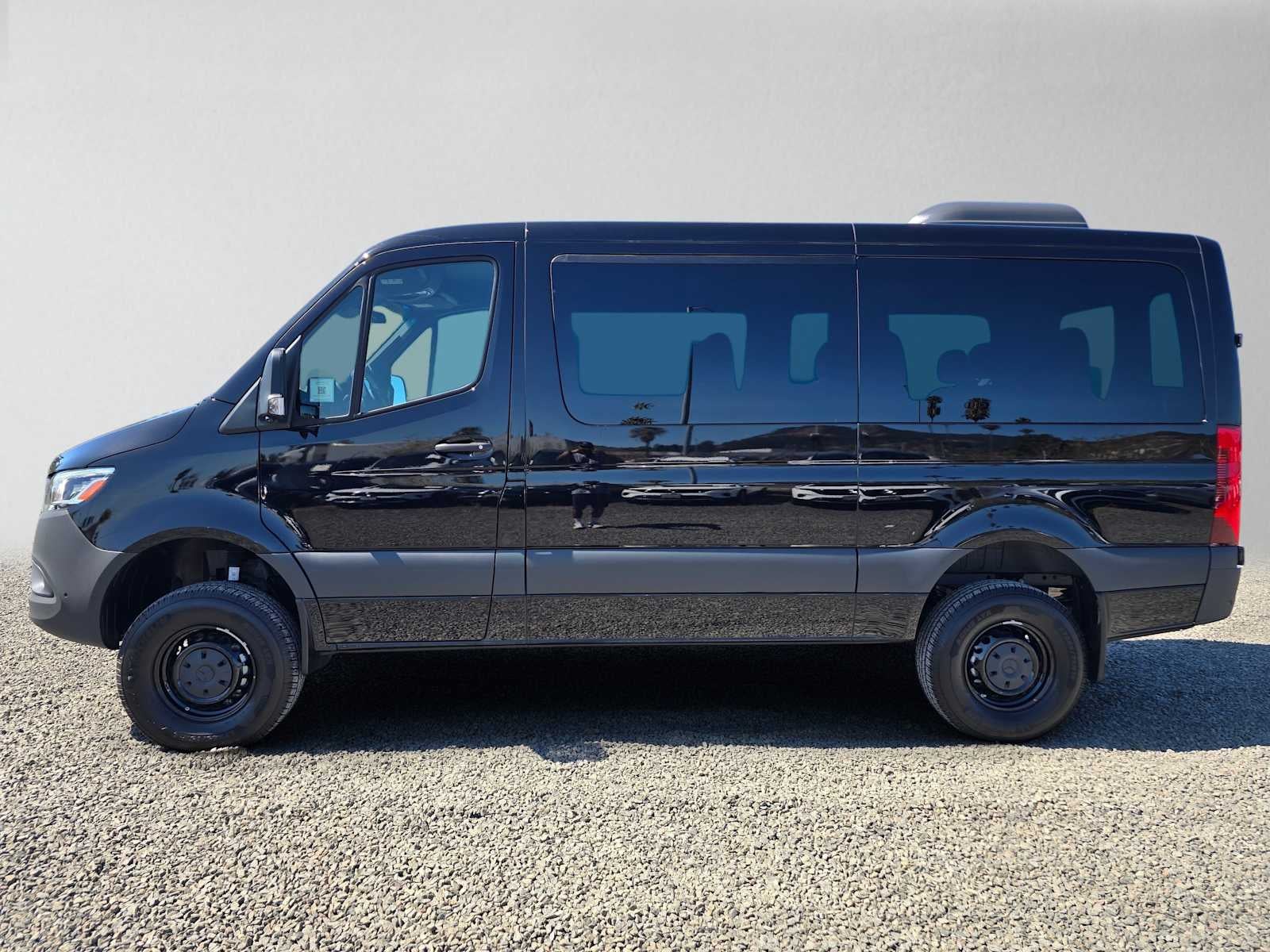 2026 Mercedes-Benz Sprinter Passenger Van 2500 Standard Roof I4 Diesel HO 144 AWD