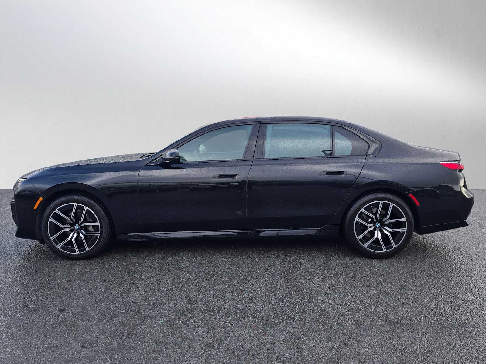 2024 BMW 740i 740i