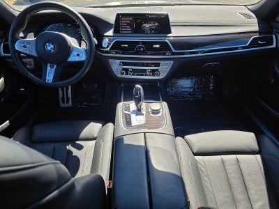 2021 BMW 740i 740i