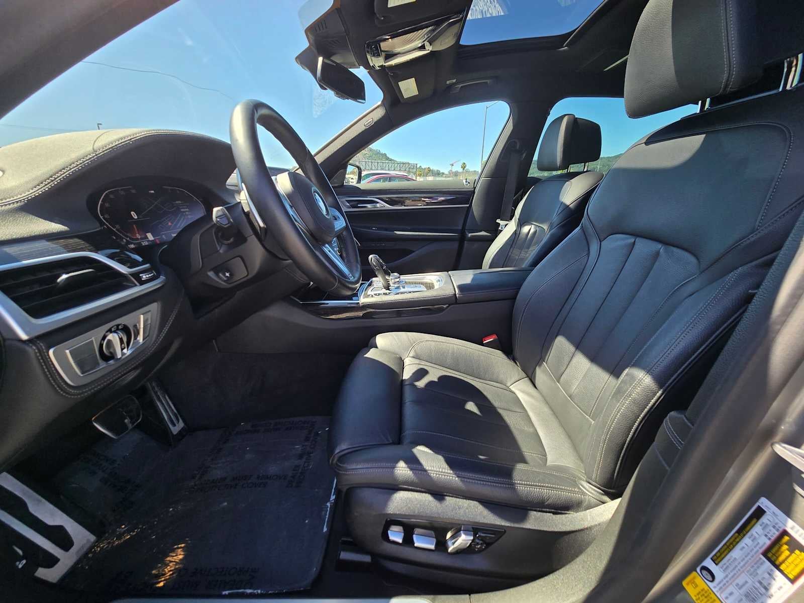 2021 BMW 740i 740i