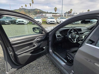 2020 BMW 7 Series 745e xDrive iPerformance