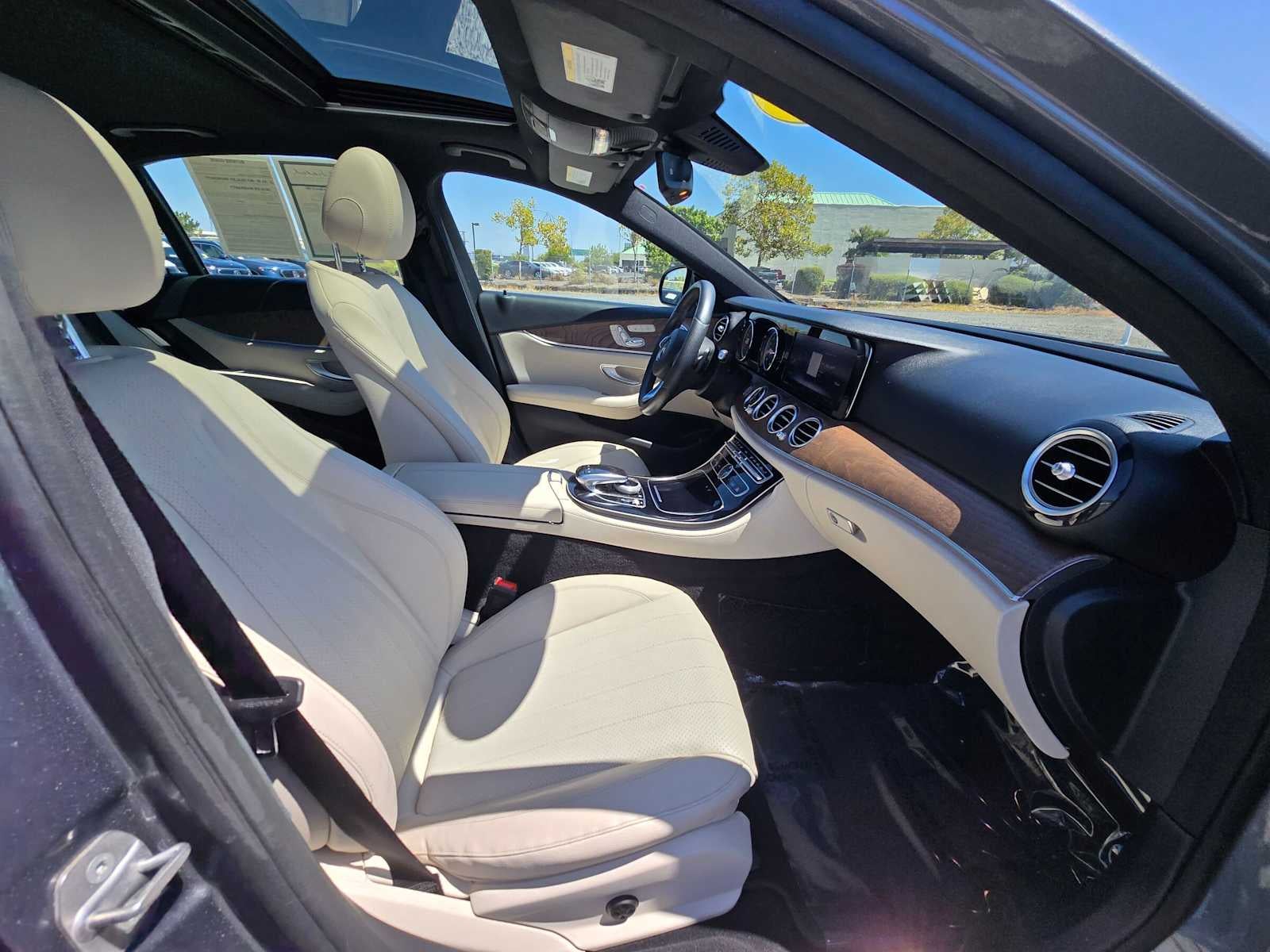 2017 Mercedes-Benz E 300 RWD Sedan