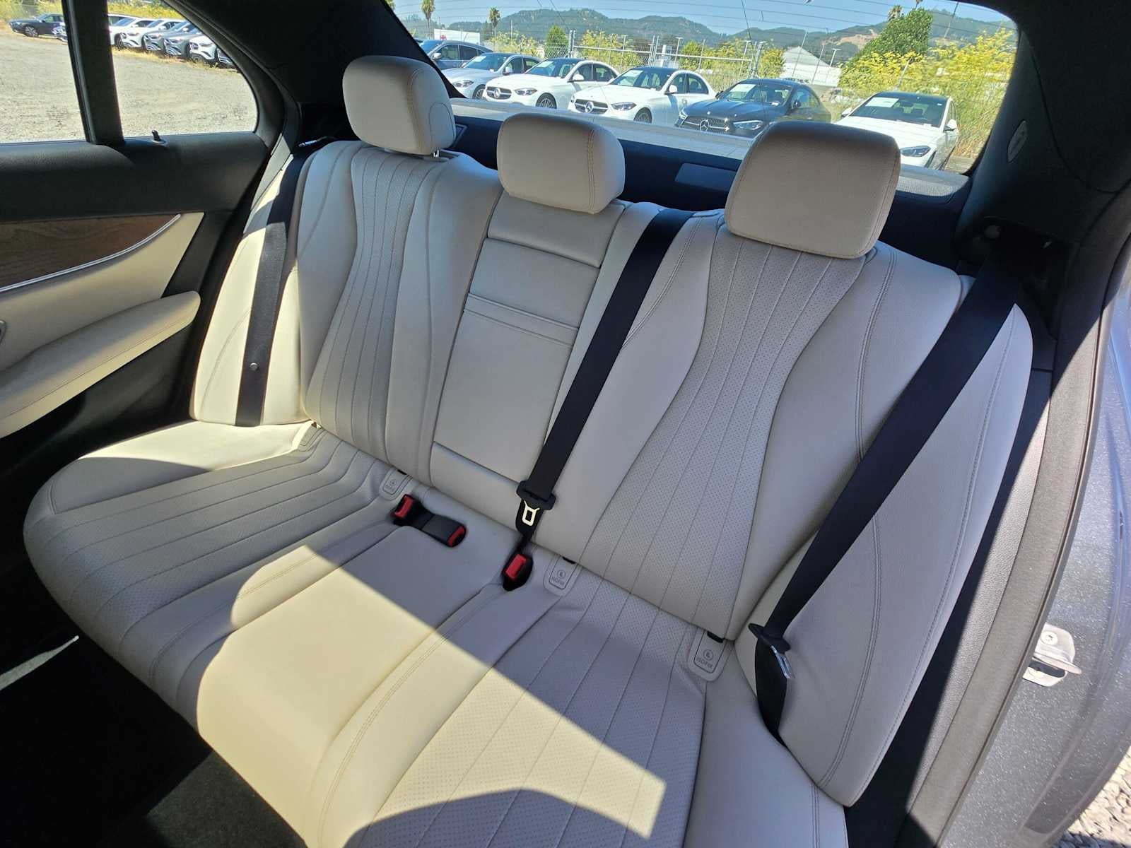 2017 Mercedes-Benz E 300 RWD Sedan