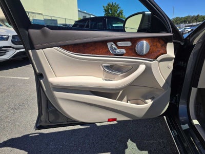 2017 Mercedes-Benz E 300 RWD Sedan