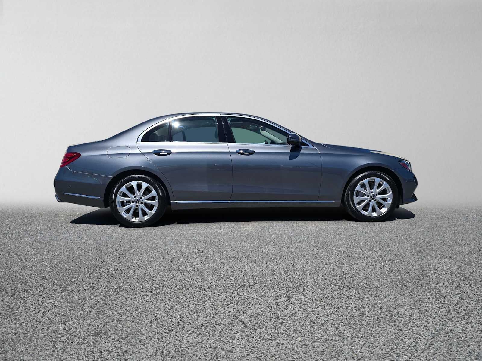 2017 Mercedes-Benz E 300 RWD Sedan